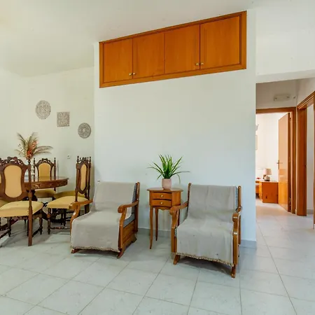 Mike's House In Near The Rhodes * 클레마스티