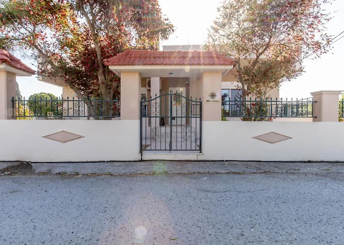 Mike's House In Near The Rhodes Дом отдыха *