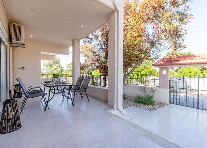 Дом отдыха Mike's House In Near The Rhodes Кремасти